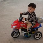 周末好去處 : 錦田鄉村俱樂部, 兒童電單車