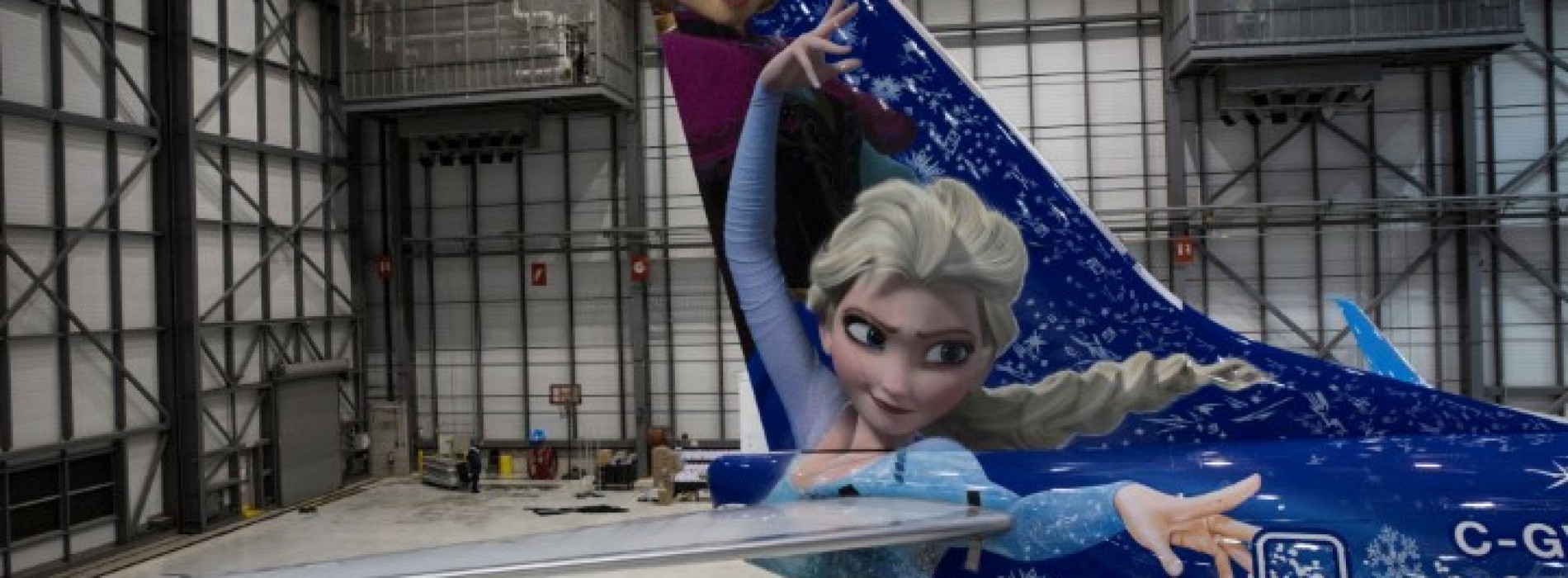 Frozen彩繪客機 ‧ WestJet有得搭