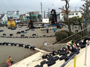 東京都全天候「輪胎」遊樂場