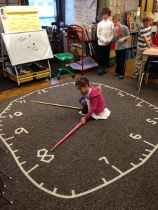 動動腦筋, 孩子學習更有趣, 地板變大鬧鐘