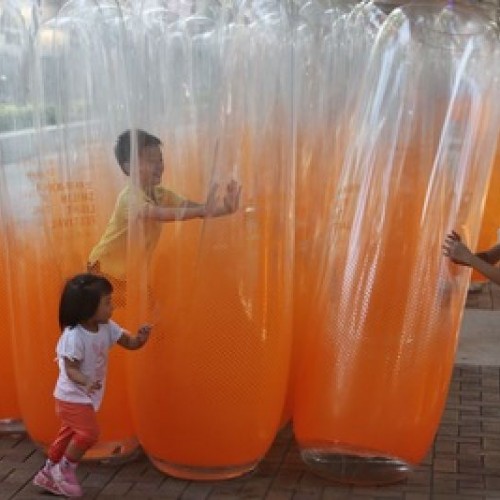 台灣士林‧好玩「千顆氣球光柱」