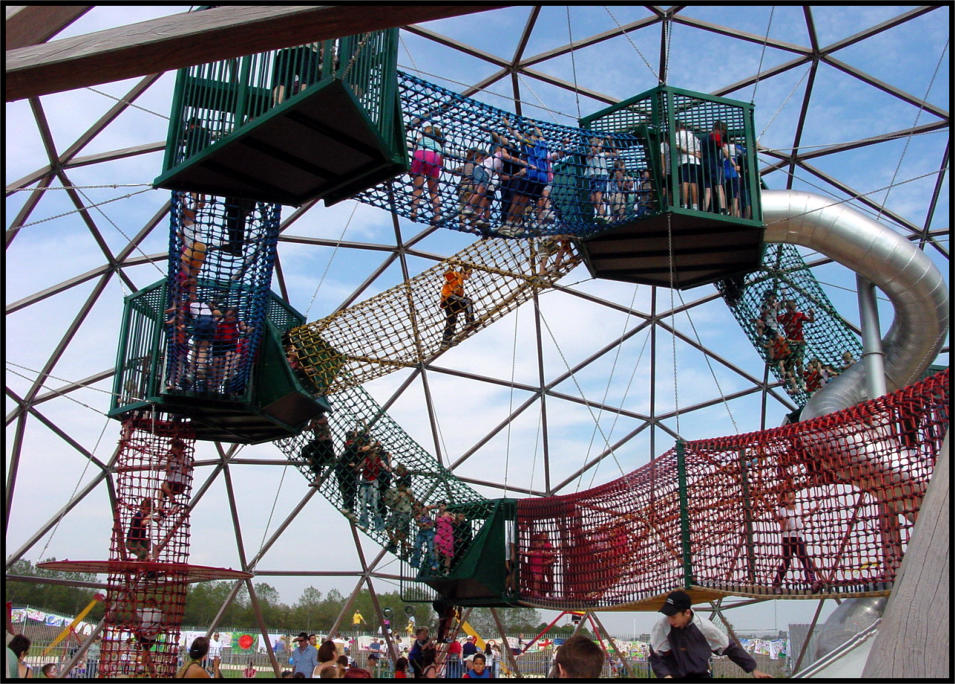 英國Playdome遊樂場‧ 讓孩子”攀上”快樂