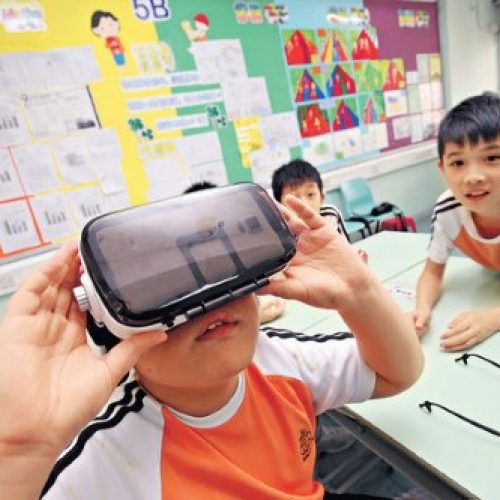 教學用VR 飛上太空漫遊