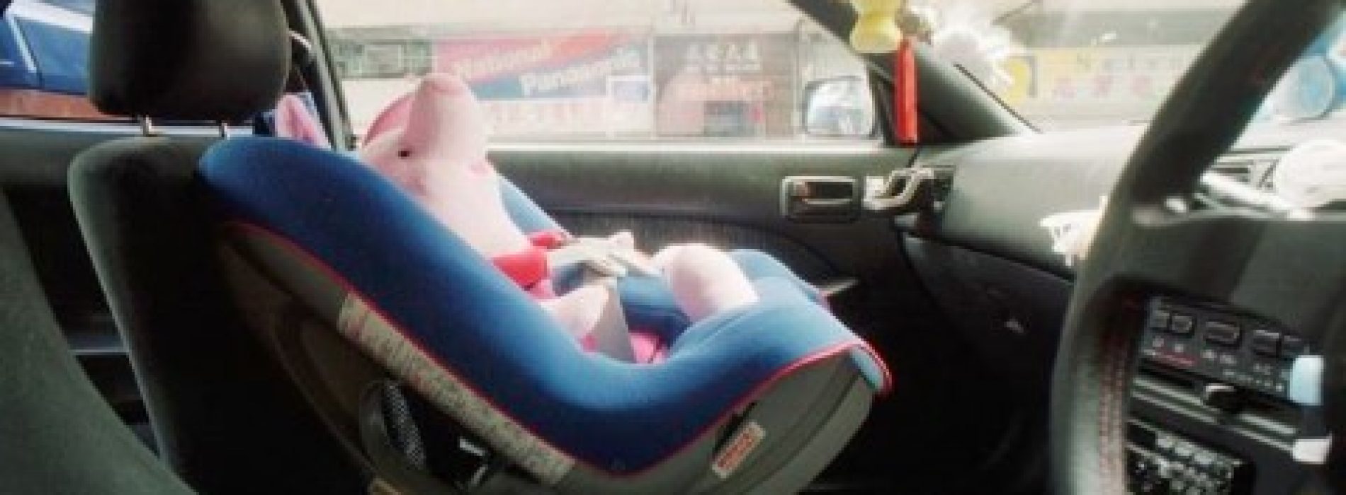 運輸署倡私家車前後座 強制使用兒童安全裝置